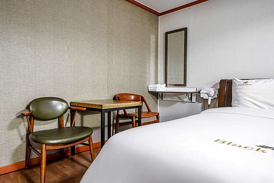 Buantreehotel Blackhouse