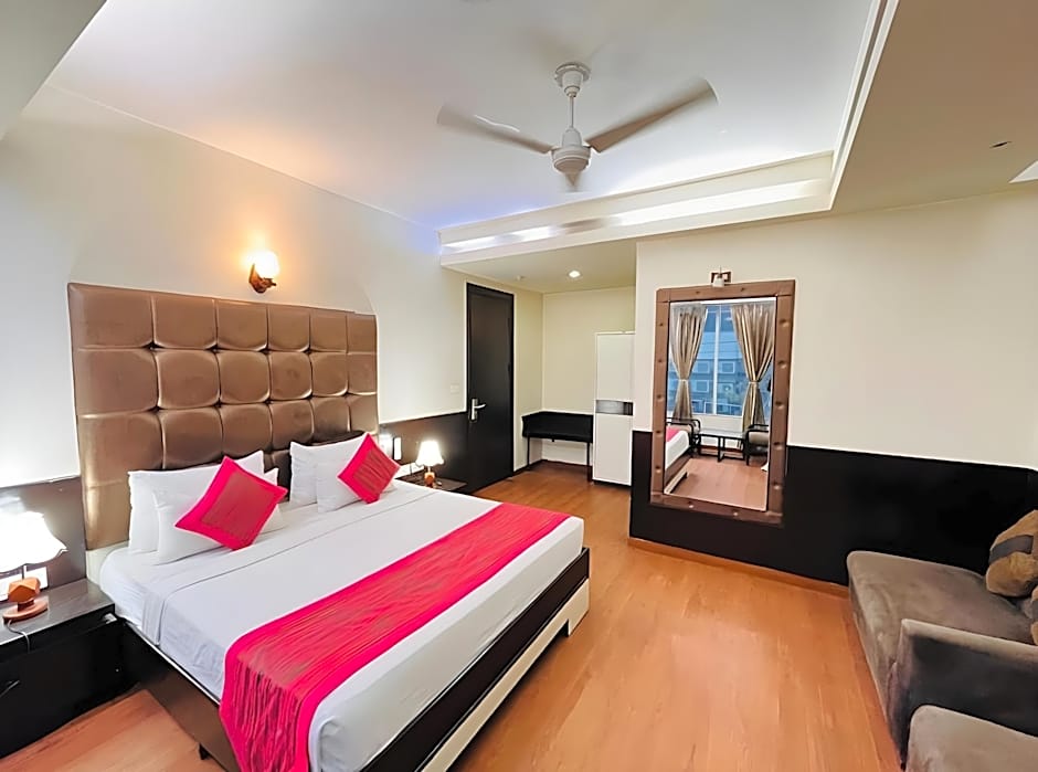 Hotel Anand Retreat Kaushambhi, Ghaziabad
