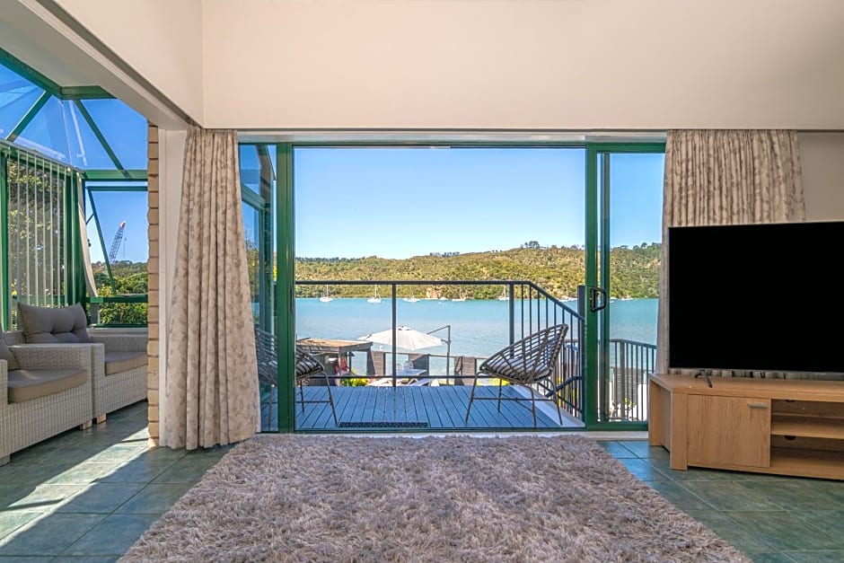 Oceans 88 Whitianga Coastal Suites