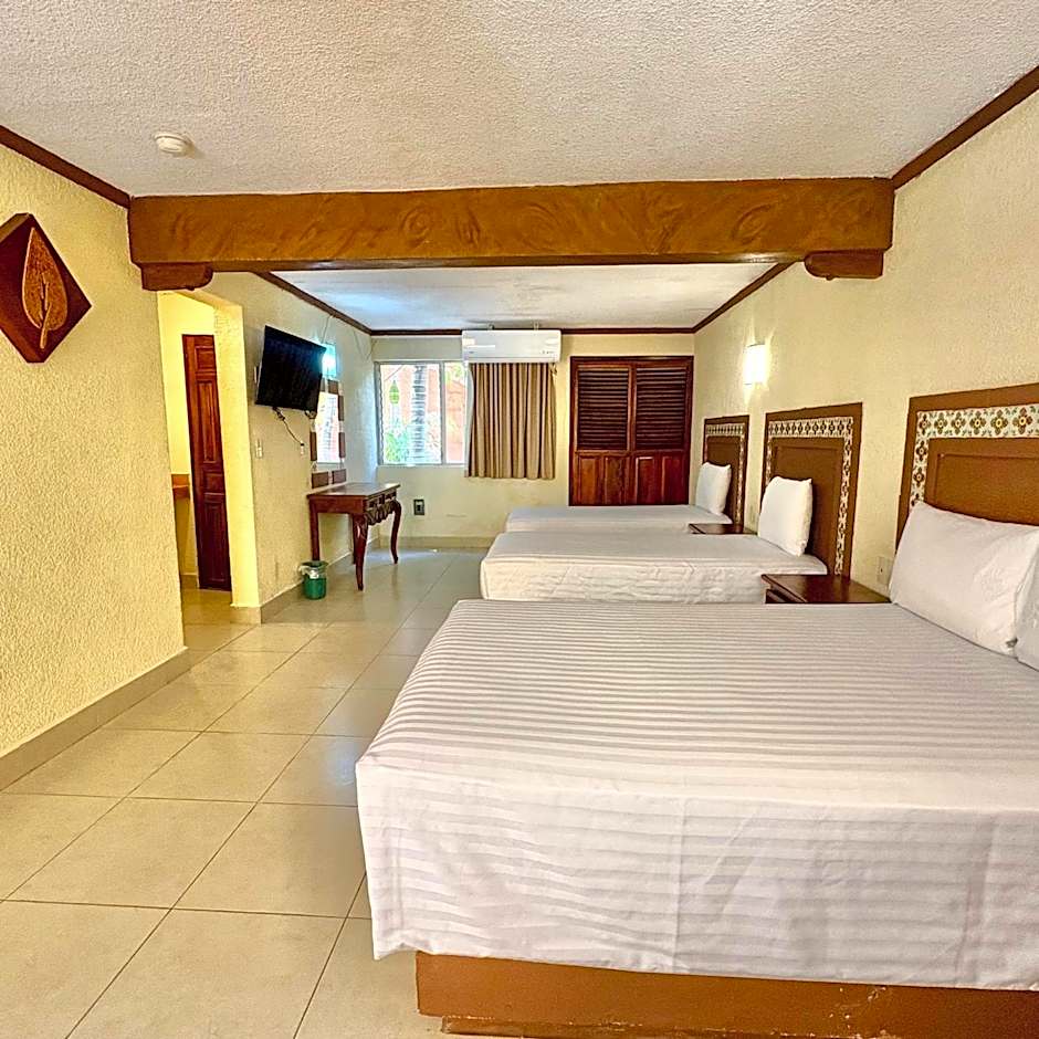 Suites Cancun Center