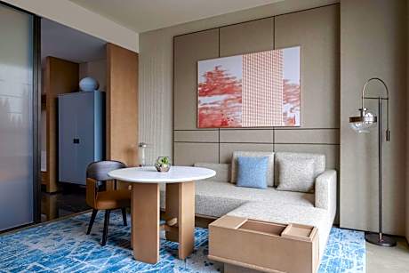 Deluxe Junior Suite - Club Lounge Access