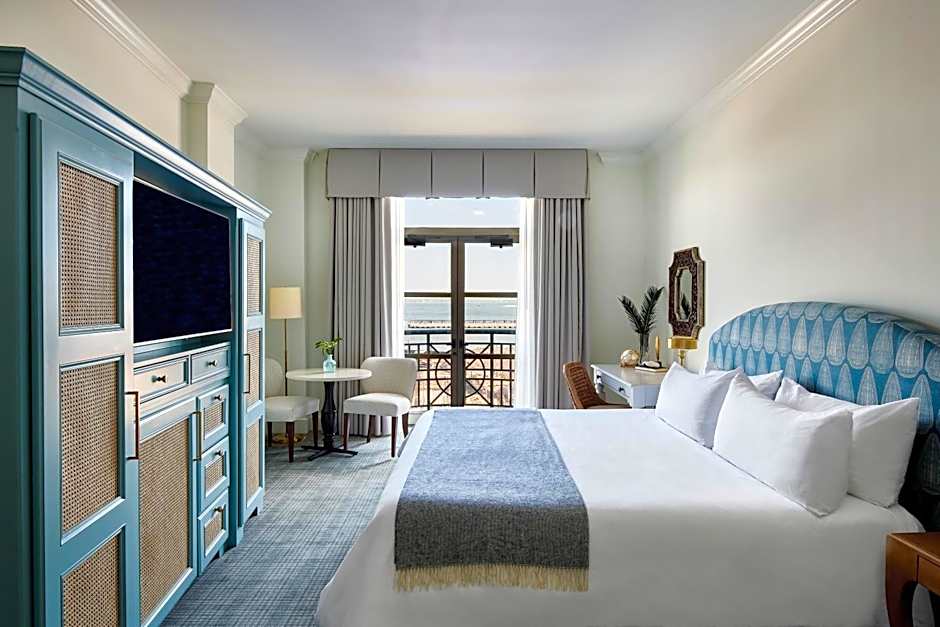 Photo 1 of 6 of Deluxe 1 King Bed, Balcony