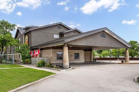 Super 8 by Wyndham Winnipeg West