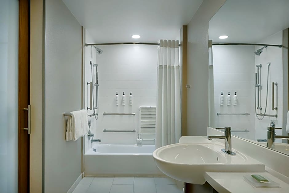 SpringHill Suites by Marriott Orange Beach at The Wharf