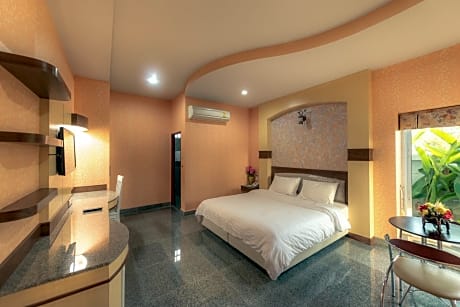 Martina Hotel (SHA Extra Plus)