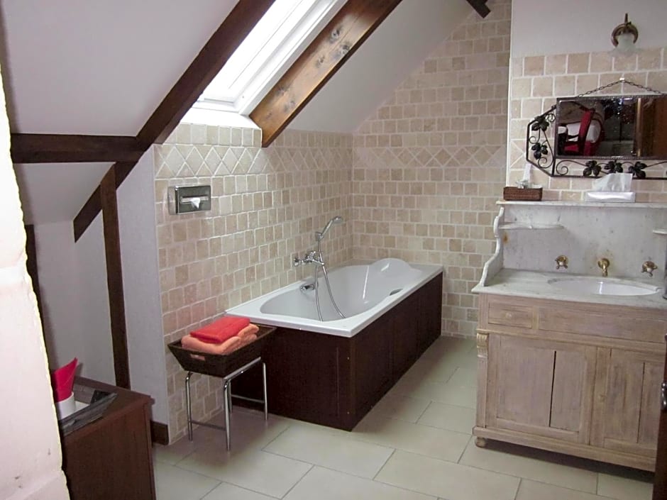 Hôtel Le Manoir De Mathan Crépon à la campagne 5 mn d'Arromanches et 10 mn de Bayeux