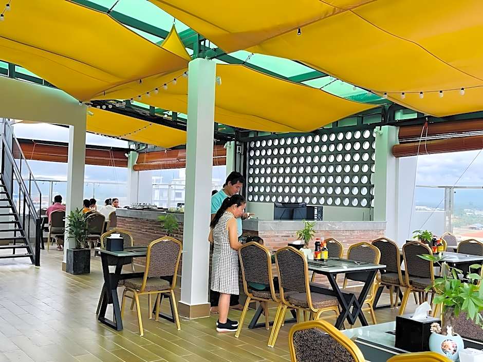 The Square Kampot Hotel