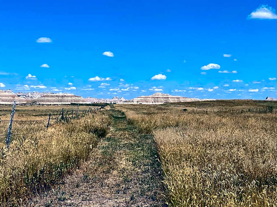 Badlands Hotel & Campground