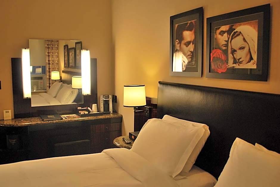 Washington Square Hotel