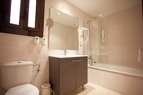 APARTMENT CAPACITY 6 PAX NRA: ESFCTU00000811900001116800000000000000HUTB-000945-548