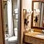 Quality Inn & Suites Near Six Flags - Austell