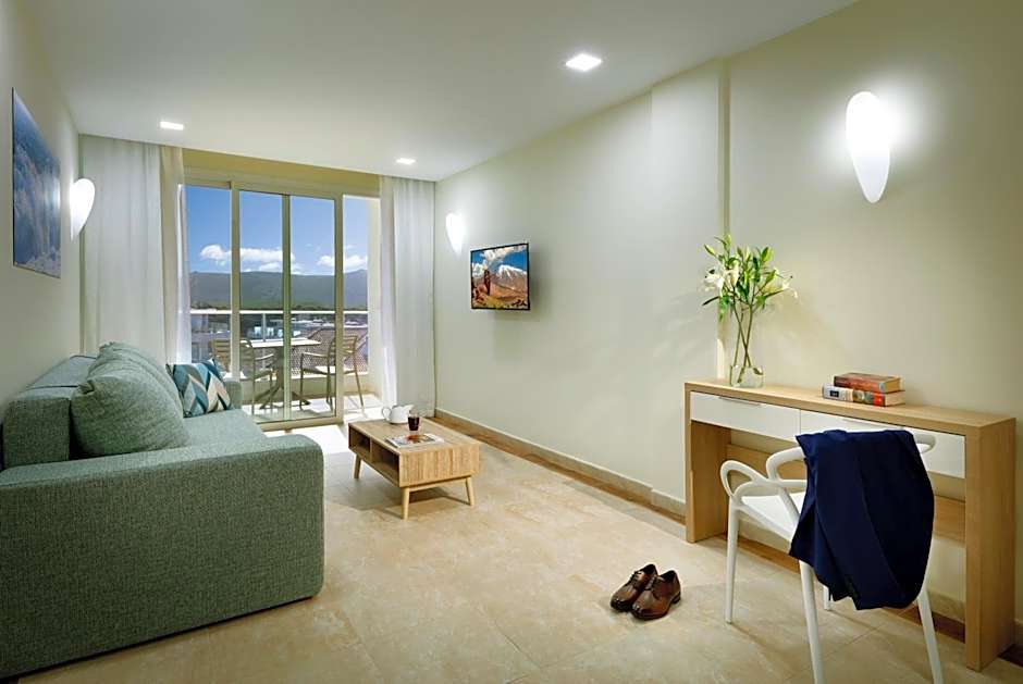 Marinell Collection Palm-Mar