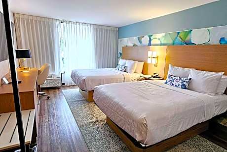 2 Queen Beds Pool View Non-Smoking