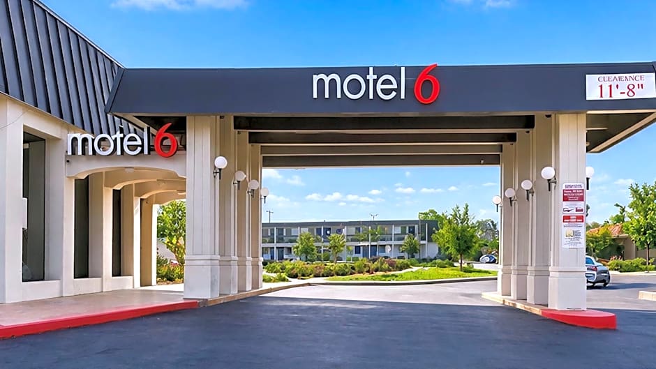 Motel 6-Claremont, CA