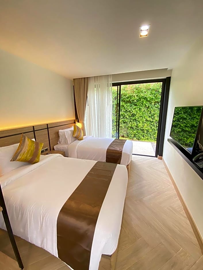 The Gold Living Life