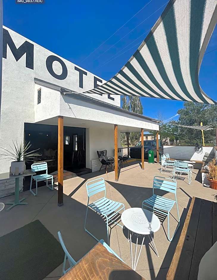 Mellow Moon Lodge