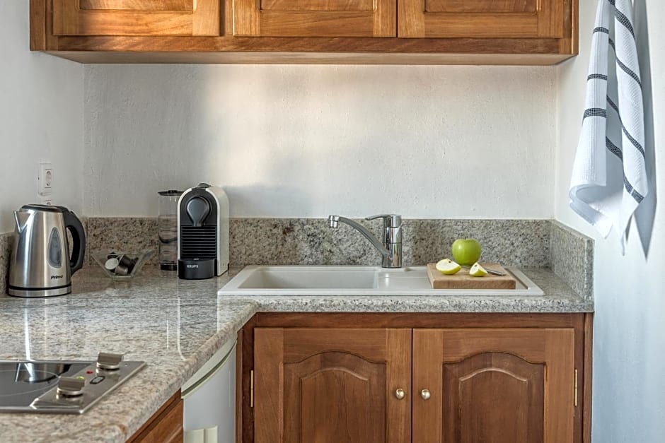 Chelidonia Luxury Suites