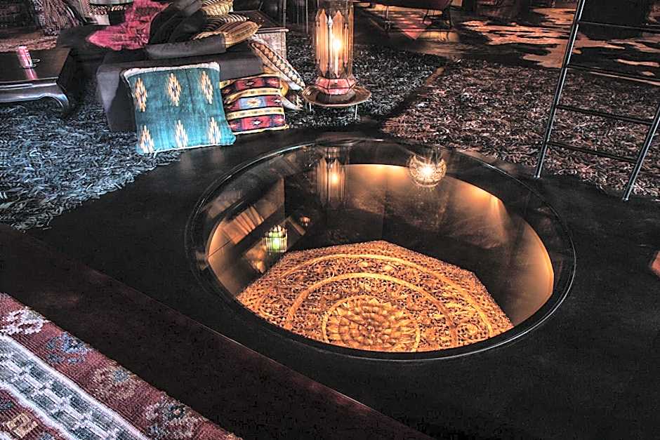 Bijou Hotel / Love and Romance