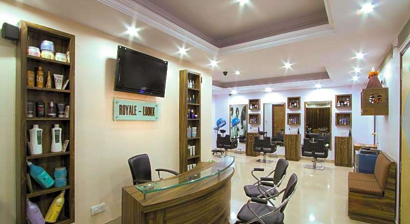 The Piccadily Hotel Lucknow