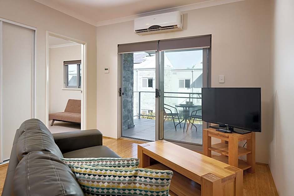 Airport Apartments by Vetroblu