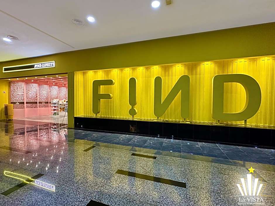 The Shore Hotel & Residences By La VISTA