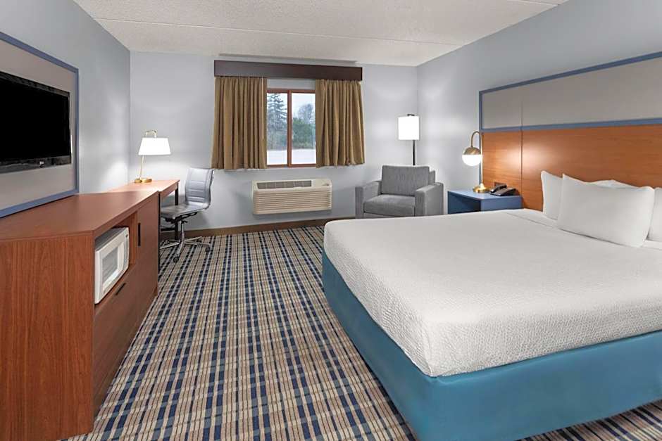 AmericInn by Wyndham Green Bay West