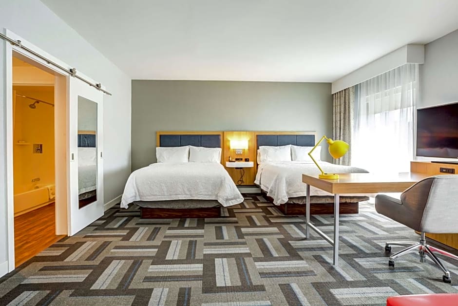 Hampton Inn By Hilton & Suites Boston-Waltham