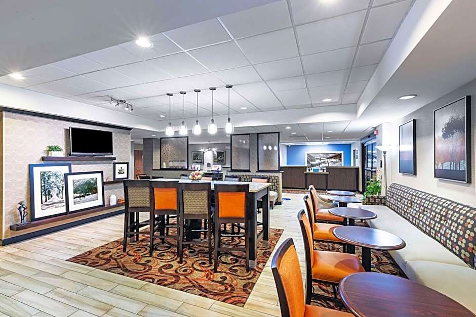 Hampton Inn By Hilton Aiken