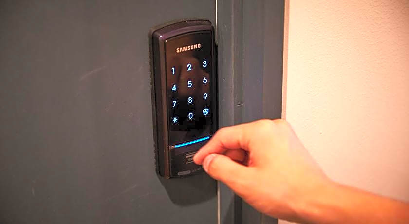 mizuka Imaizumi 1 - unmanned hotel -