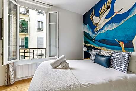 One-Bedroom Apartment with City View