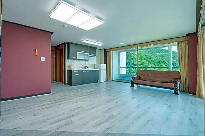 Namhae Season Hotel