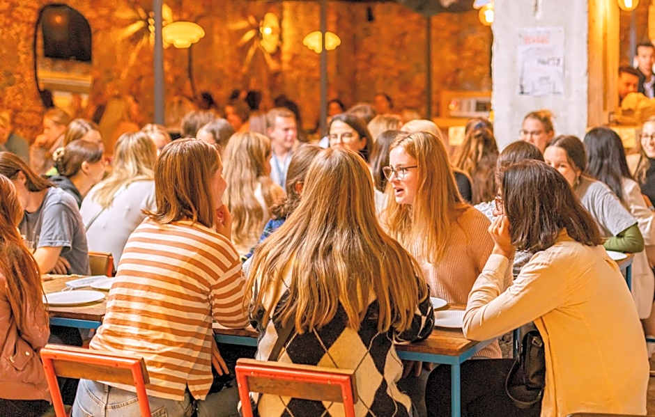 Villa Saint Exupery Beach Hostel