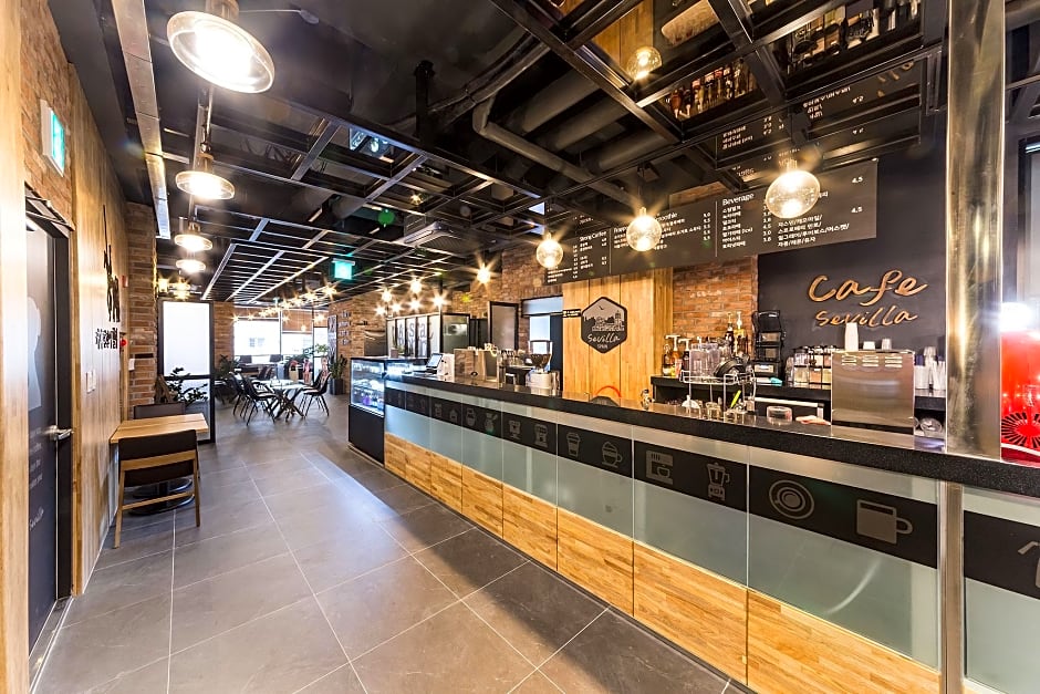 Pyeongtaek Seville Hotel