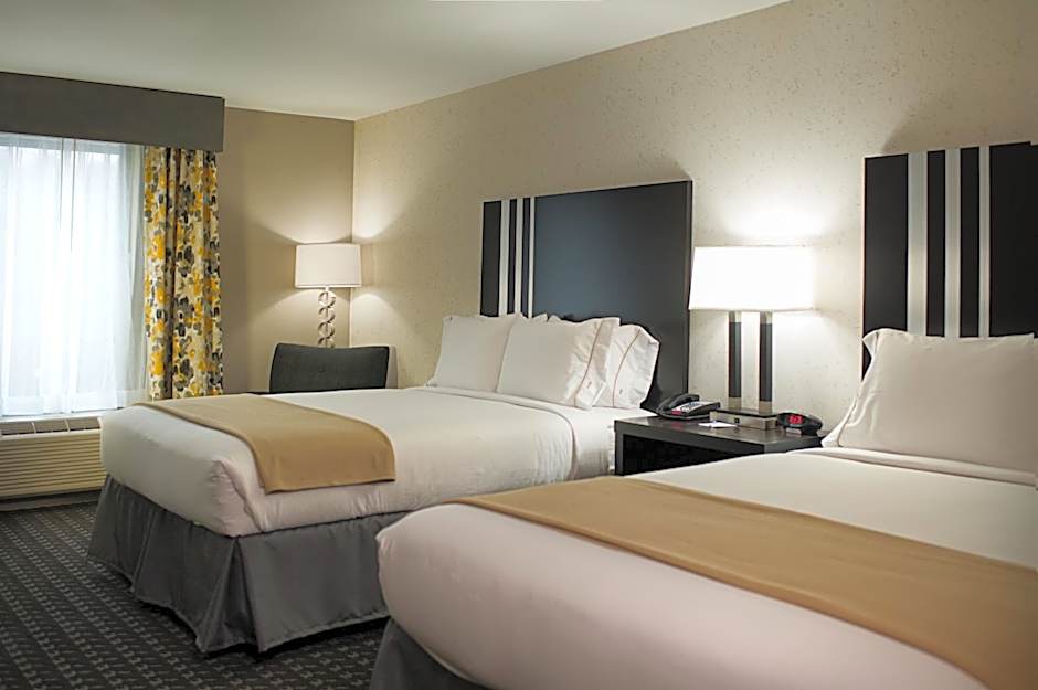 Holiday Inn Express and Suites Madison Central By IHG