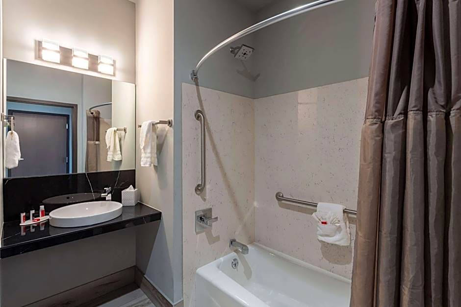 Baymont by Wyndham Madison South