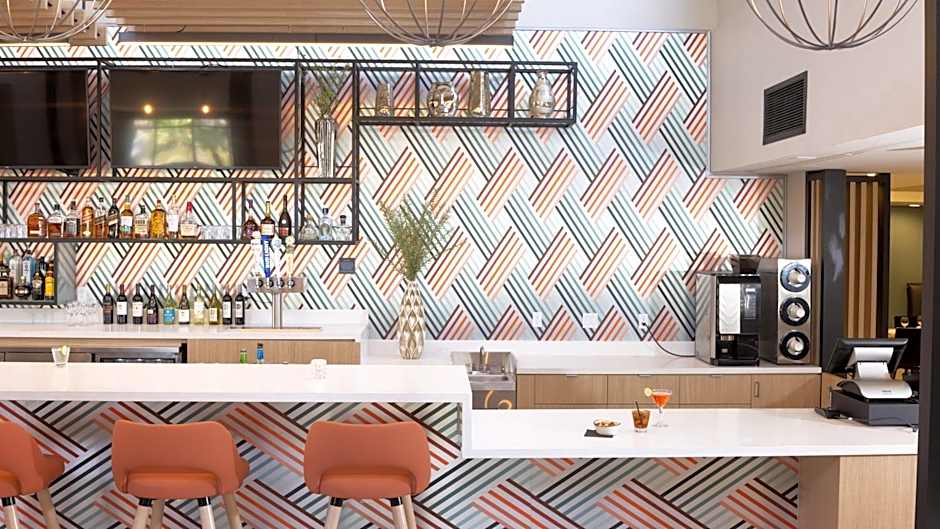 Holiday Inn Santa Ana-Orange County Airport By IHG