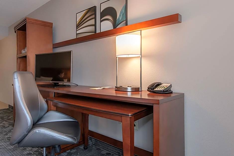 Courtyard by Marriott Charlotte Lake Norman