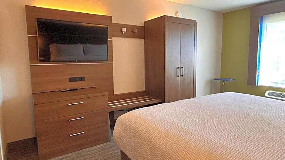 Holiday Inn Express & Suites Reidsville By IHG