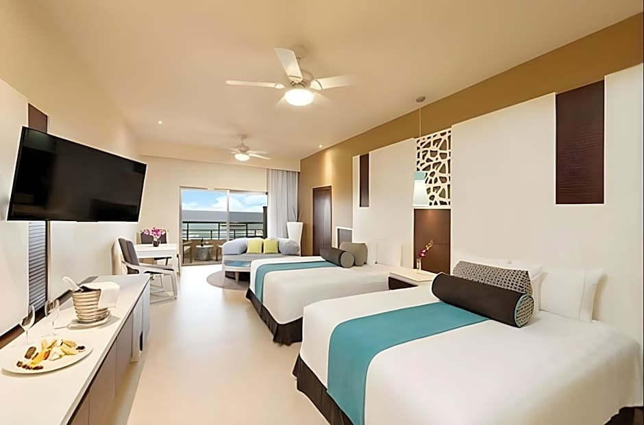 El Dorado Seaside Suites - Catamaran Cenote & More Inclusive- Adults Only