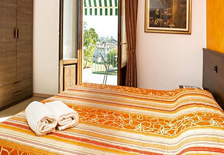 Family Room with Lake View