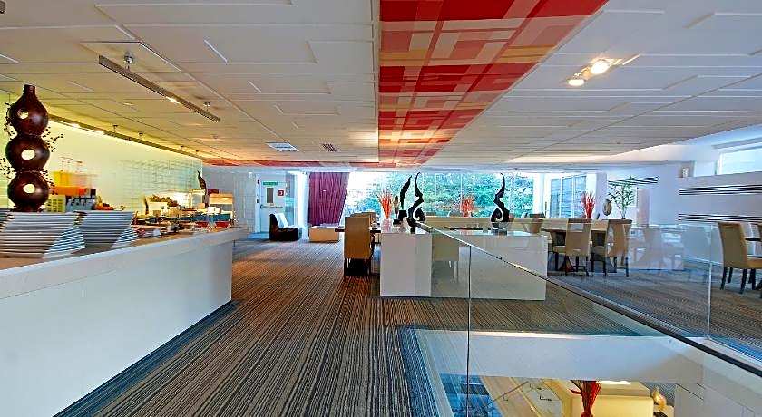 Le Fenix Sukhumvit (SHA Extra Plus)