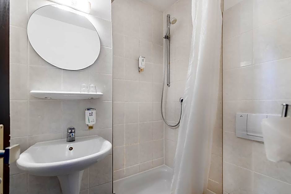 Hotel Leonet