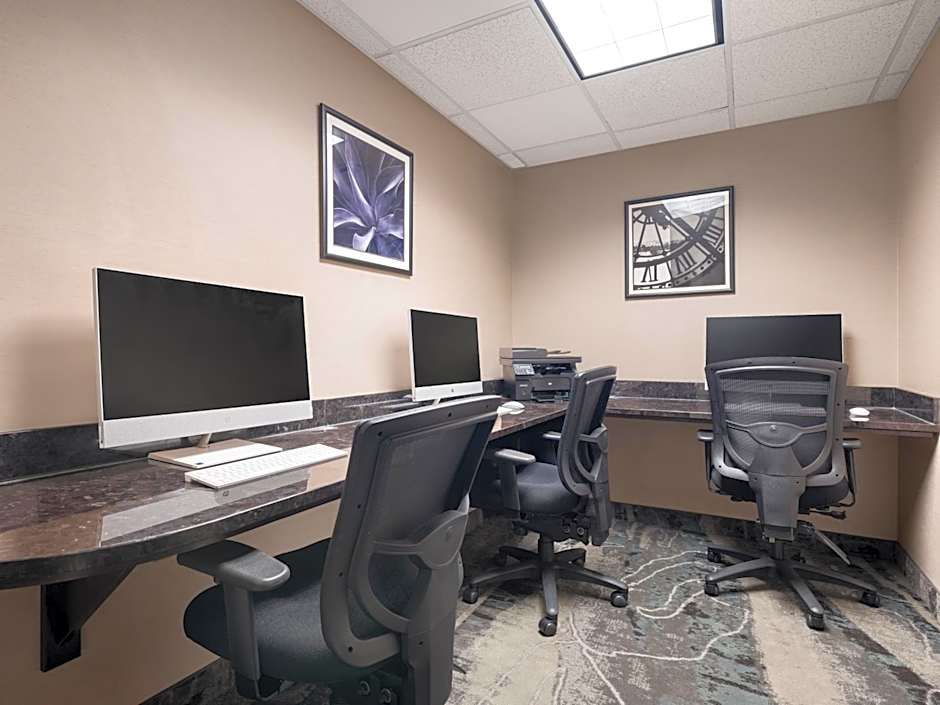 Holiday Inn Calgary Airport By IHG