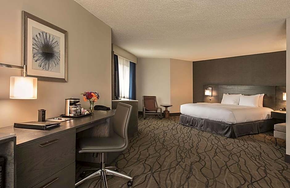 DoubleTree by Hilton Racine Harbourwalk