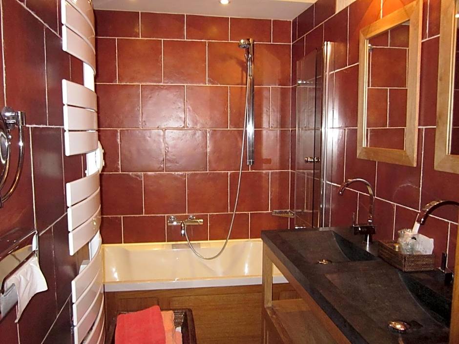 Hôtel Le Manoir De Mathan Crépon à la campagne 5 mn d'Arromanches et 10 mn de Bayeux