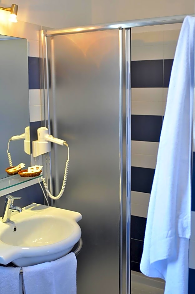 B&B Cous Cous People