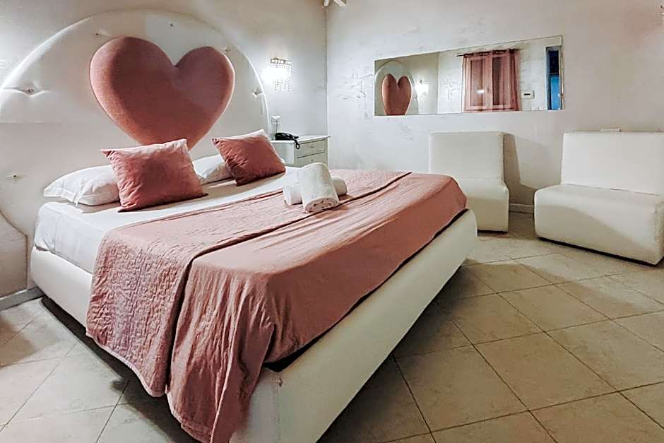 Bee Queen Hotel
