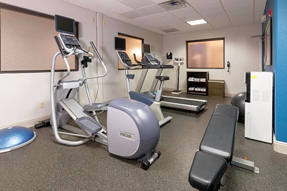 Holiday Inn Express Hotel & Suites Jacksonville Airport By IHG