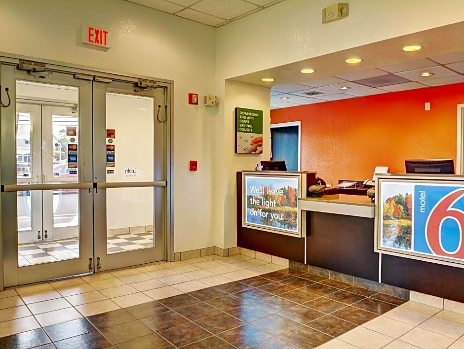 Motel 6-Seekonk, MA - Providence East