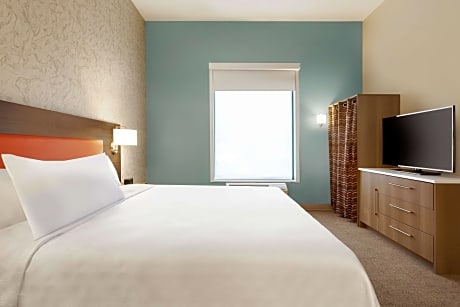 1King Mobilty/Hearing Access Ri Shwr Suite Ns